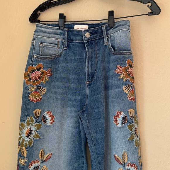 Driftwood Women Sz 26 Charlee Floral Embroidered Jeans - Picture 5 of 9